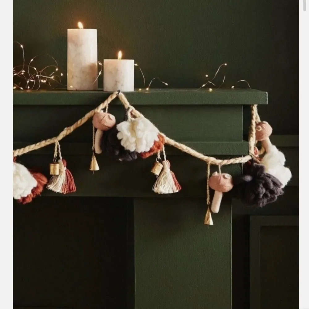 Anthropologie Large Mushroom Garland 72